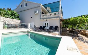 Seaside Apartments With A Swimming Pool Tri Zala, Korcula - 558